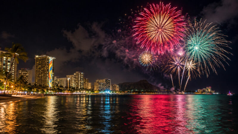What to Expect on a Waikiki Fireworks Cruise