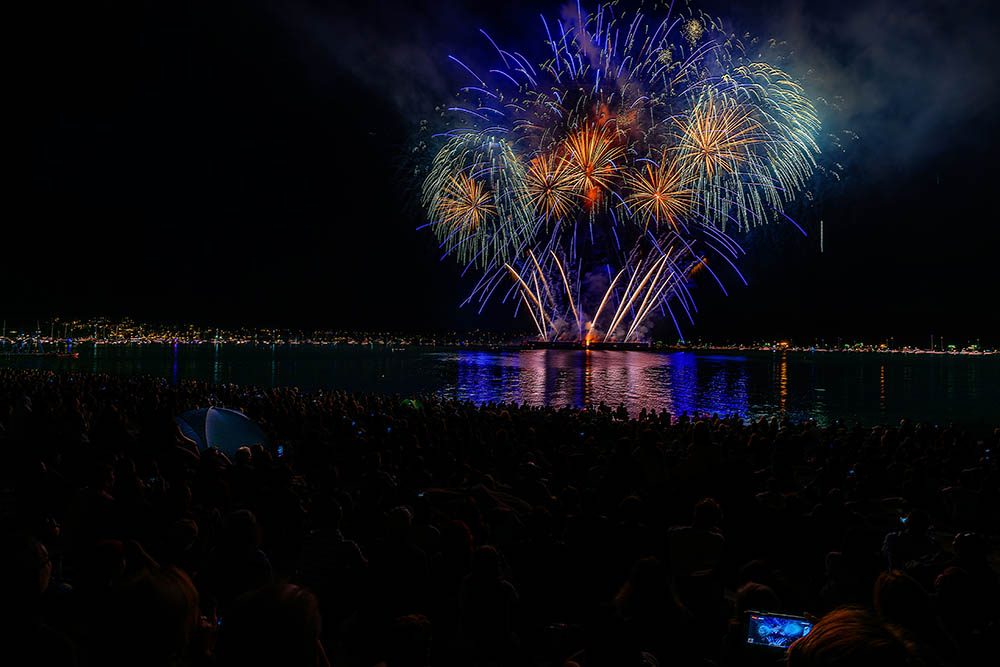 Fireworks Cruise vs Watching From the Beach: Which Is Better?